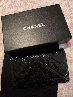 Chanel Black Patent Leather Icon Wallet